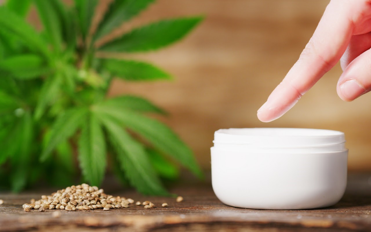 Quality Cannabis at Your Door with Weed Delivery Halifax and Premium Accessories